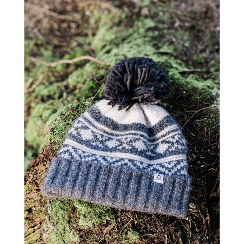 Lodge Recycled Bobble Hat – Black