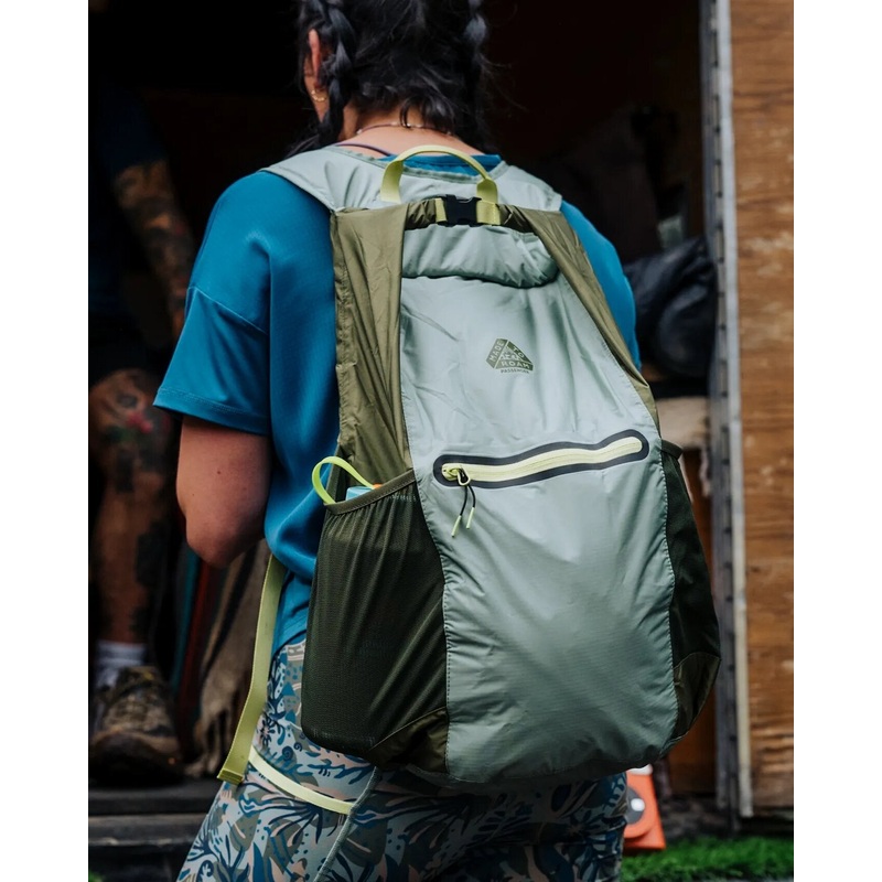 Trail Light Recycled Packable Backpack – Khaki