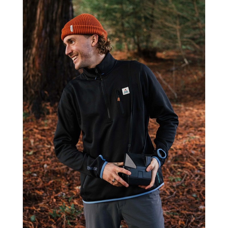 Solitude Recycled Polartec Fleece Pullover – Black