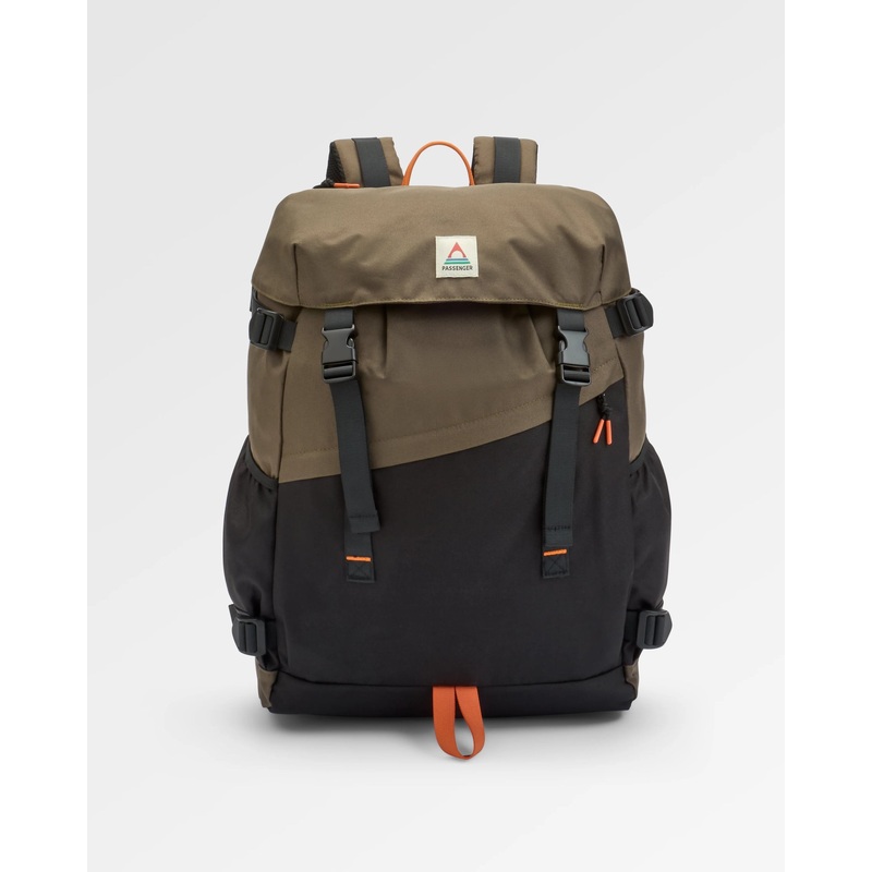Boondocker Recycled 32L Backpack – True Black/ Khaki