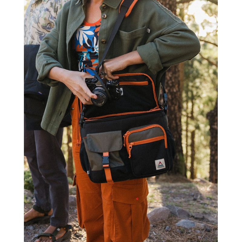 Boondocker Recycled Camera Bag – True Black/ Khaki