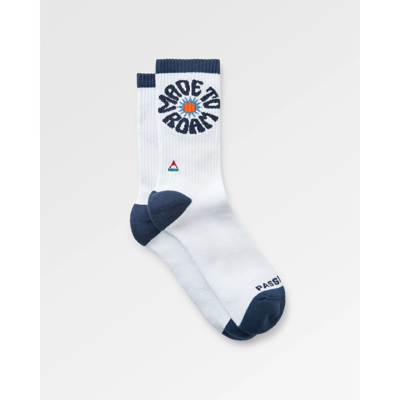 Made to Roam Graphic Crew Socks – White/Navy