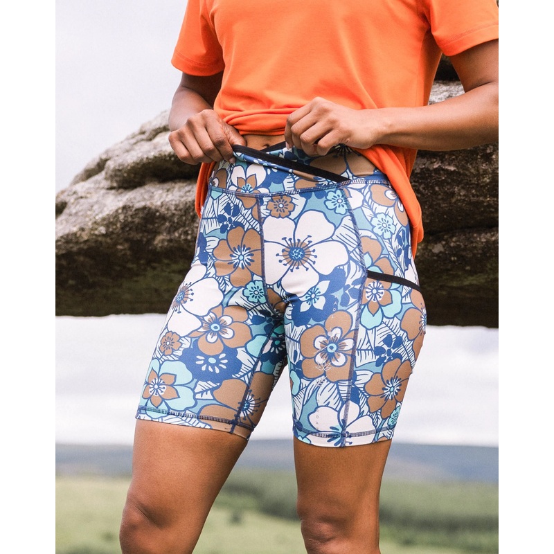 Mantra Recycled Active Short – Vintage Floral Aqua