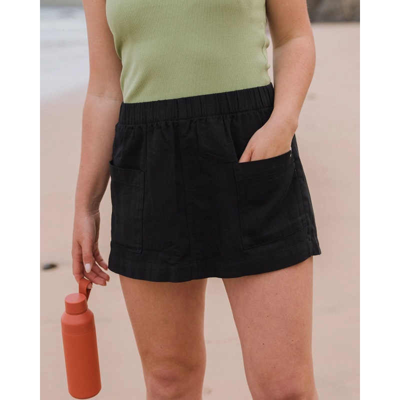 Whirl Lightweight Skort – Black
