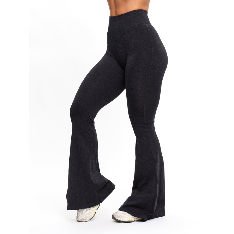 Seamless Flare Legging – Black