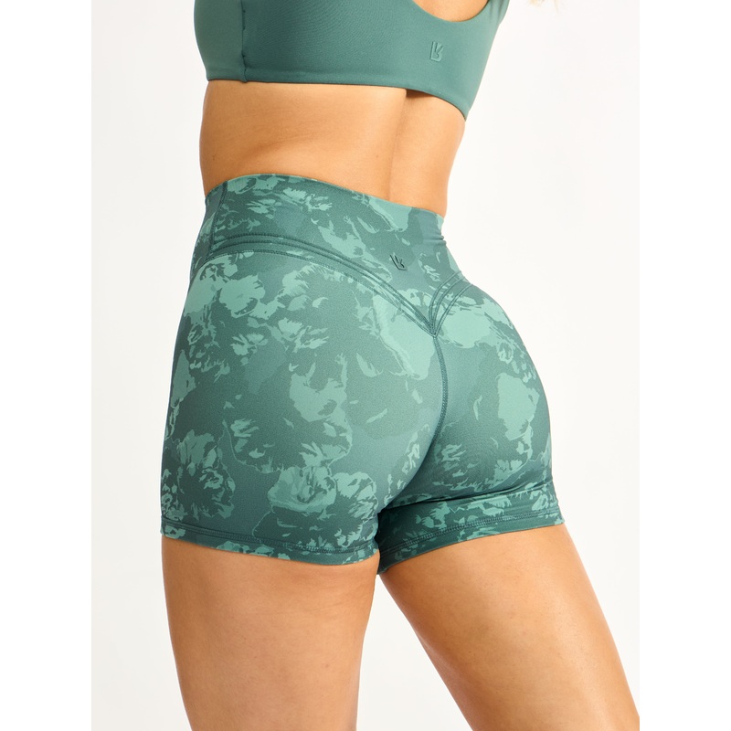 Micro Legacy Short 4 – Ivy Dahlia