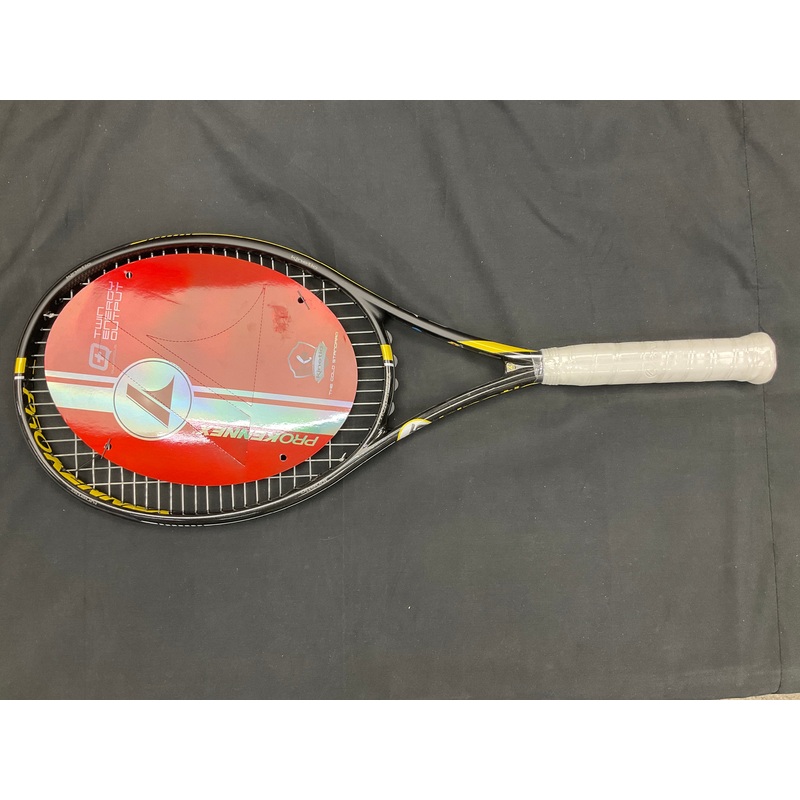 Pro Kennex Kinetic Q+5 – 4 1/2 Grip Size