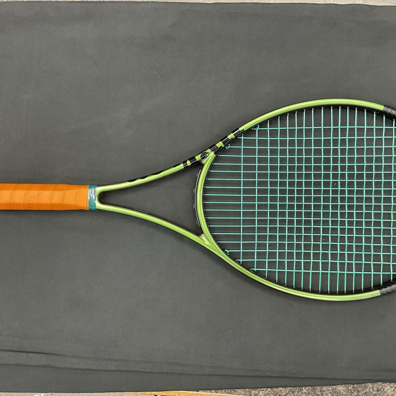 Wilson Blade Pro 18/20 V8 Tennis Racquet 4 3/8
