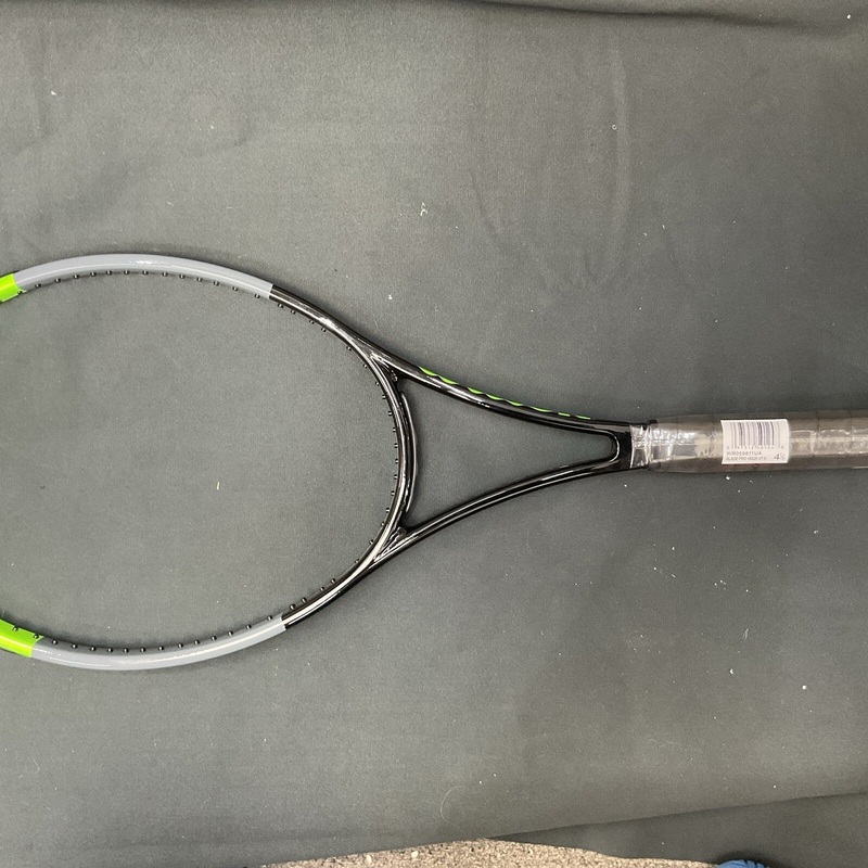 Wilson Blade Pro V7 18×20 4 1/2 Grip. NEW