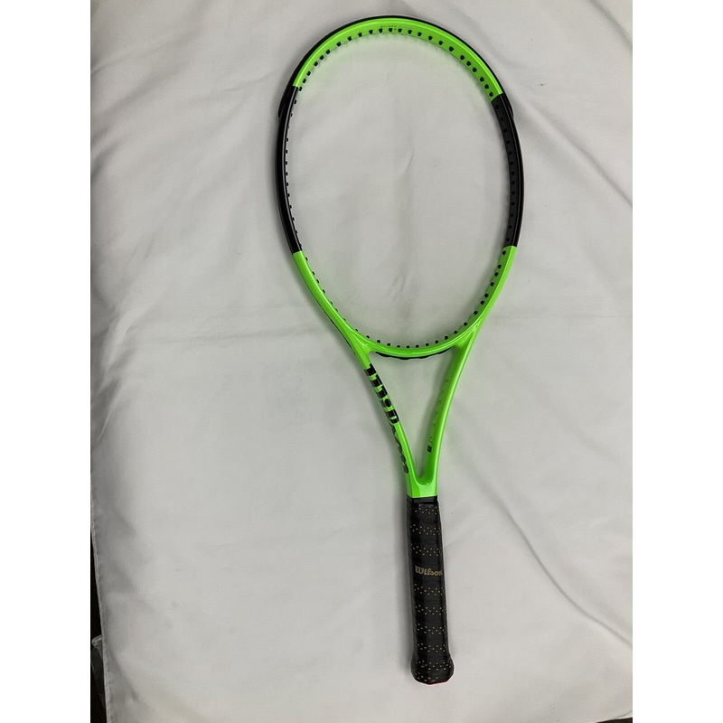 Wilson K-Blade 98  Pro Stock  – Grip Size 4 3/8