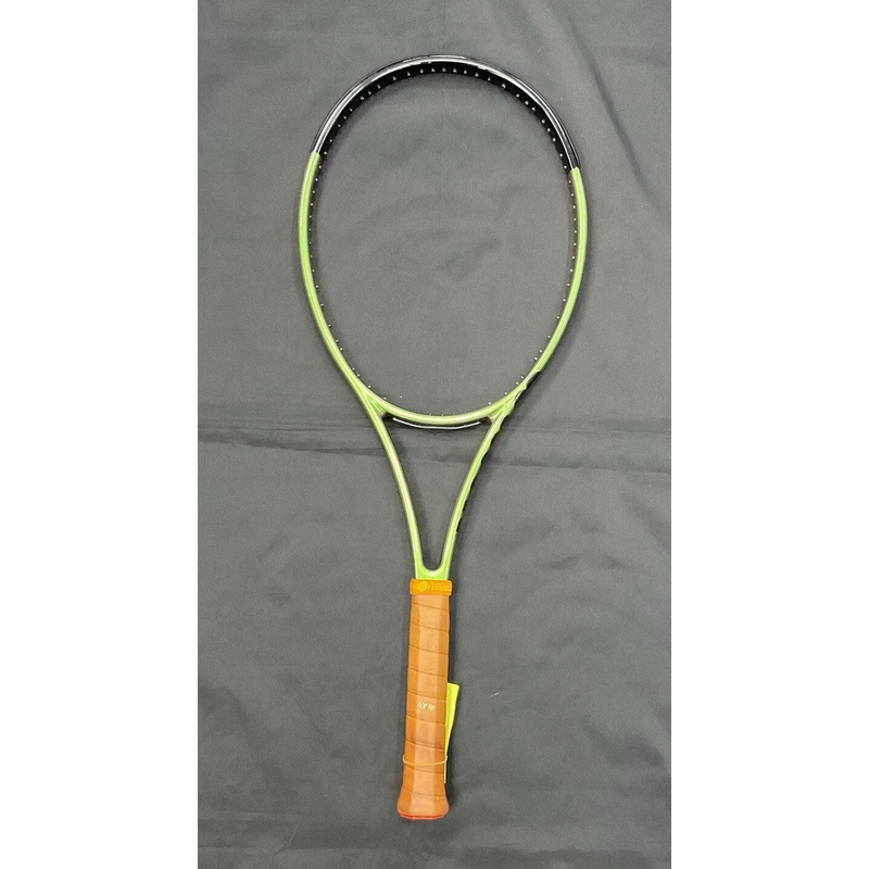 Wilson Blade Pro 98 V8 Grip Size 3/8