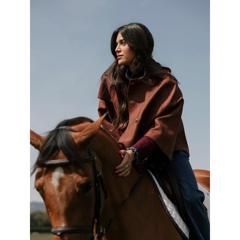 Capa detalles cuero cuadros marrones