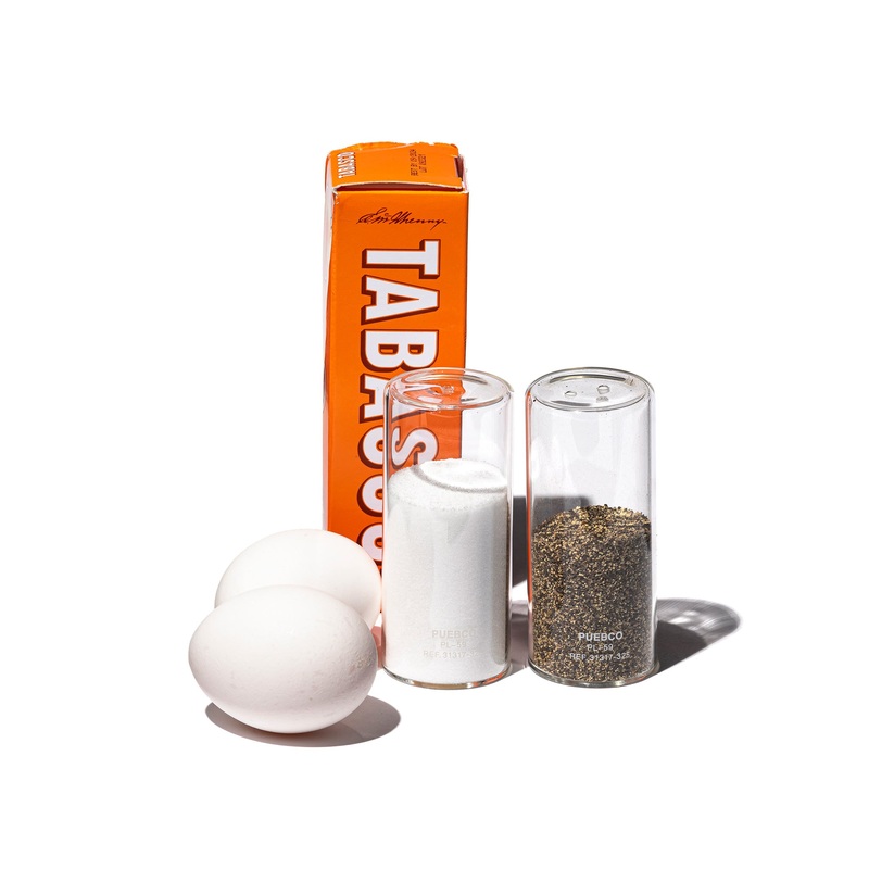 SALT & PEPPER SHAKER SET