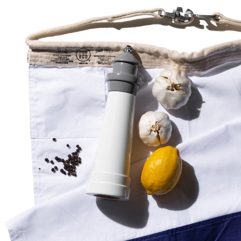 LIGHTHOUSE SHAPED SALT & PEPPER MILL / 8 Gray