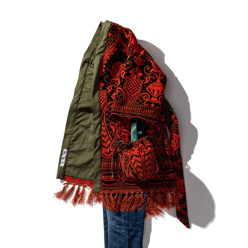 RUG FABRIC REVERSIBLE GOWN / Black