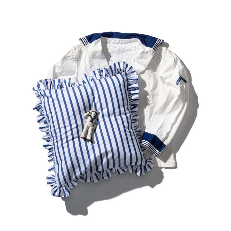 SHIRT FABRIC RUFFLE CUSHION COVER / White Stripe