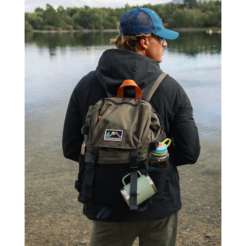 Boondocker Recycled 26L Backpack – Black/Khaki