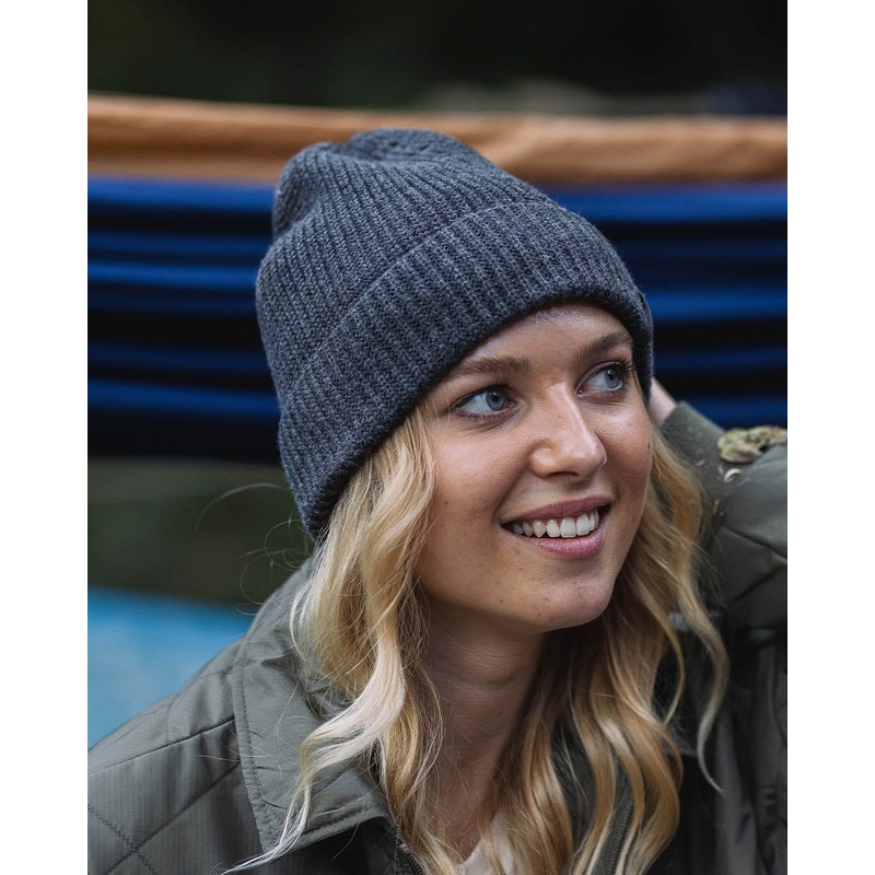 Compass Recycled Acrylic Beanie – Charcoal