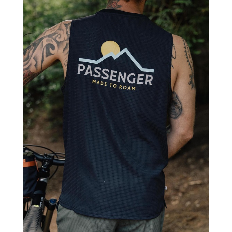 Calling Active Recycled Vest – Black