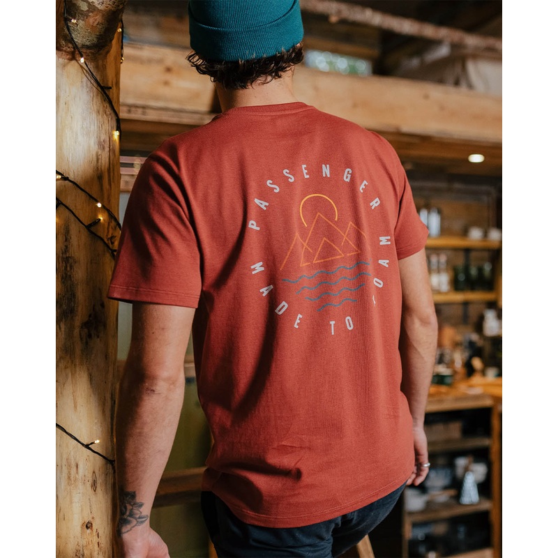 Escapism Recycled Cotton T-Shirt – Burnt Red